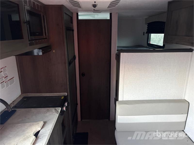 Forest River Independence Trail 17 ft S/A Travel Trailer Andere Anhänger