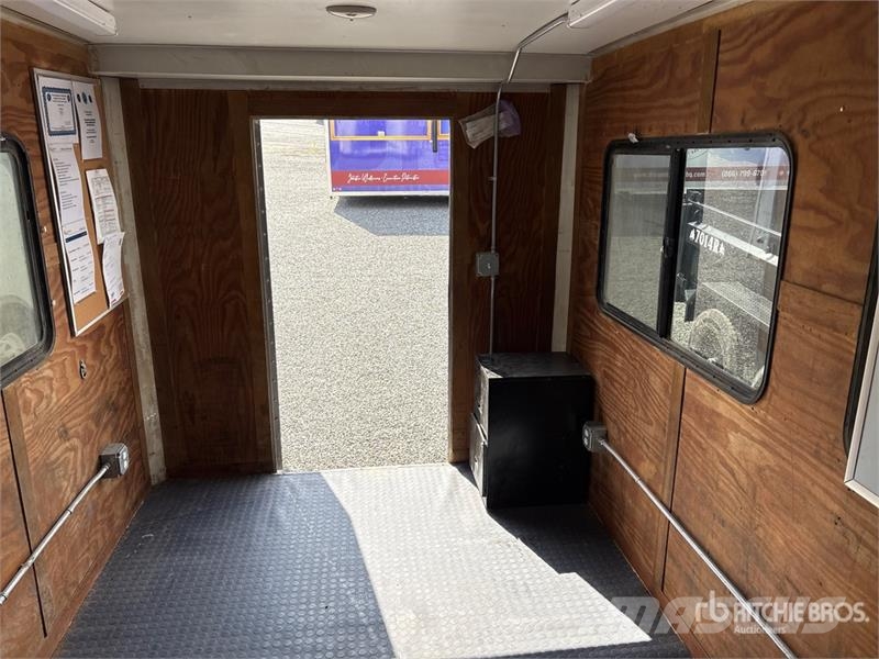 Forest River TXVH712TA2 12 ft T/A Enclosed Trailer Прицепы-фургоны