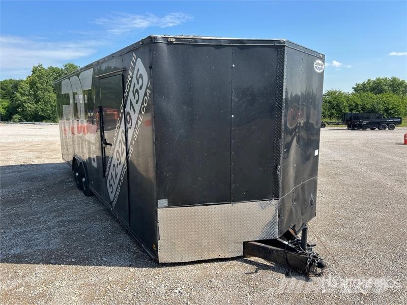 Forest River TXVHW8.524TA3 24 ft T/A Enclosed Trailer Furgoonhaagised