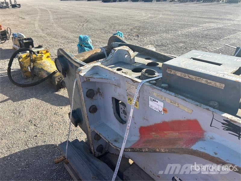 FRD FX770QTV Q/C Hydraulic Breaker Búracie kladivá / Zbíjačky