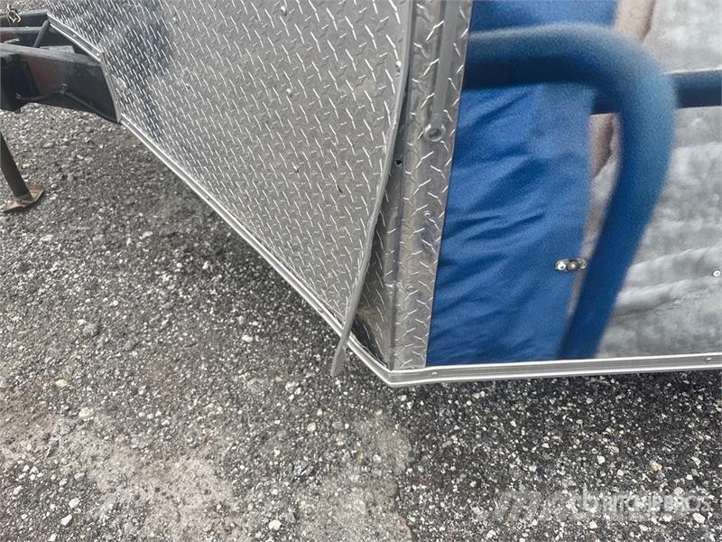 Freedom 25 ft T/A Enclosed Trailer 箱體拖車