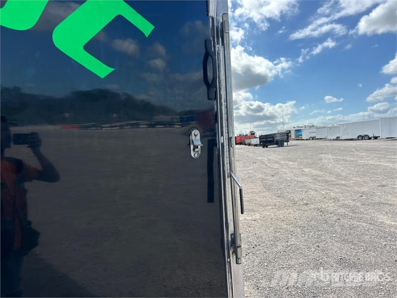  Freedom 8.5x44TTA4G 44 ft Tri/A Gooseneck Enclosed Furgons