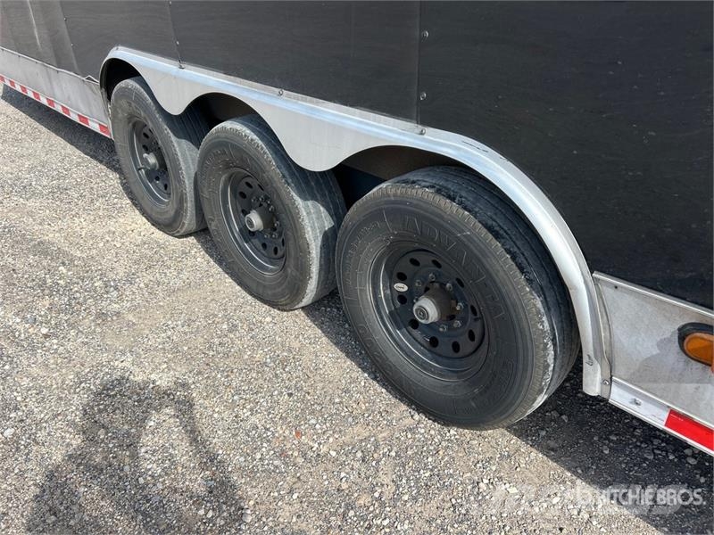  Freedom 8.5x44TTA4G 44 ft Tri/A Gooseneck Enclosed Furgons