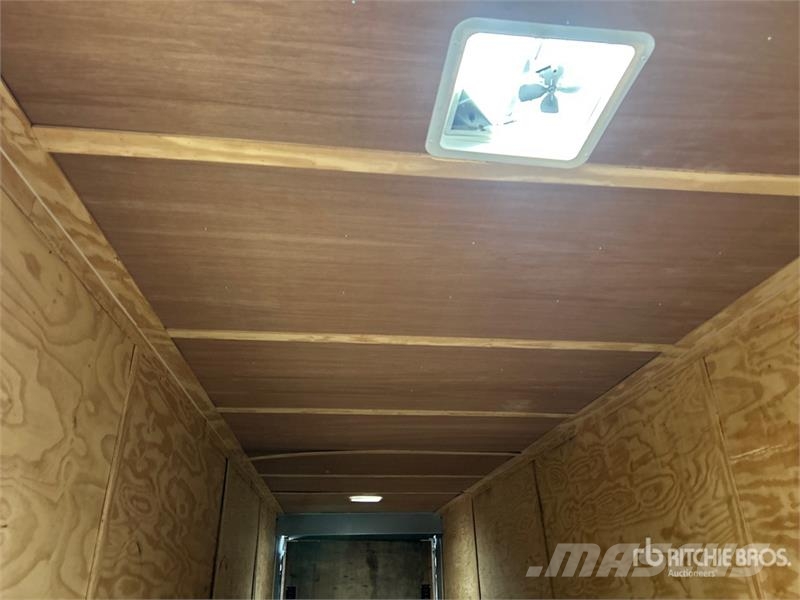  Freedom 8.5x44TTA4G 44 ft Tri/A Gooseneck Enclosed Furgons