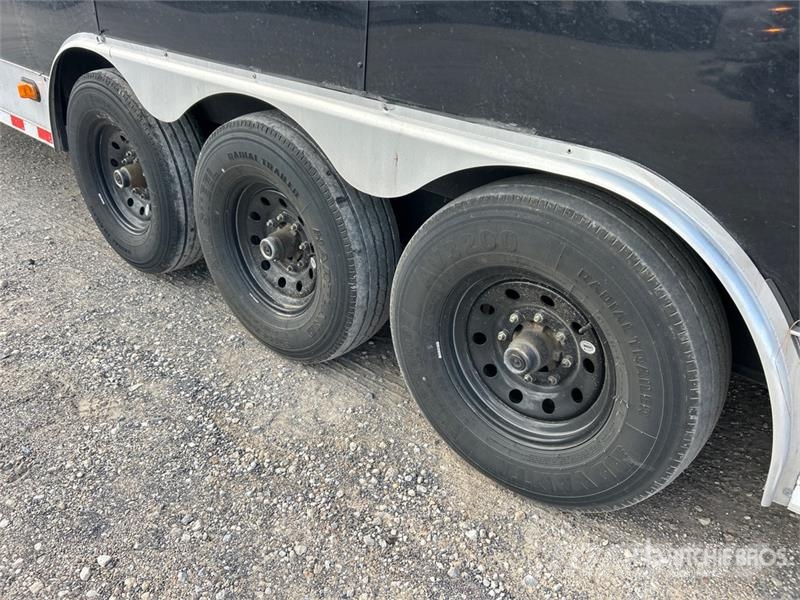  Freedom 8.5x44TTA4G 44 ft Tri/A Gooseneck Enclosed Furgons