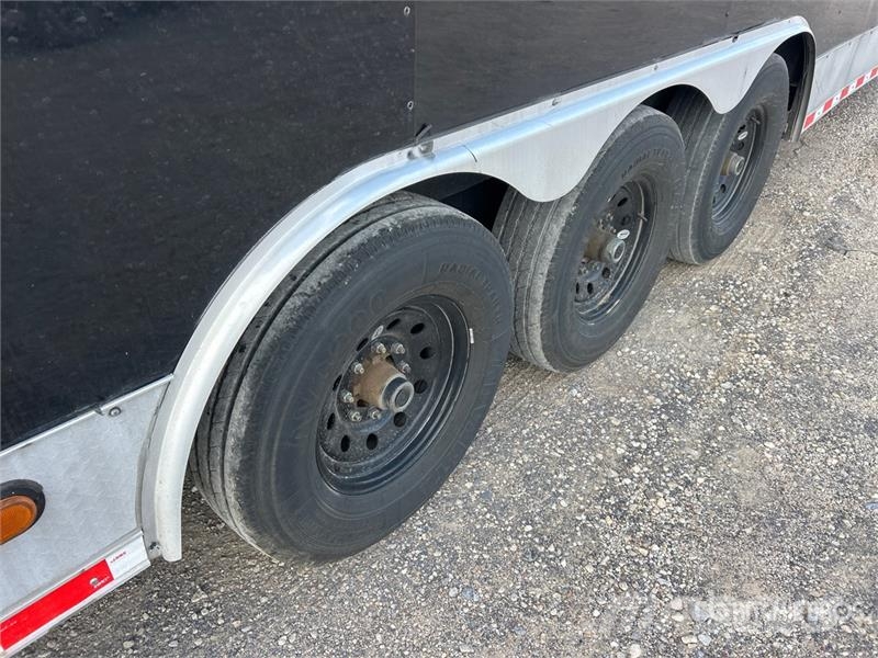  Freedom 8.5x44TTA4G 44 ft Tri/A Gooseneck Enclosed Furgons