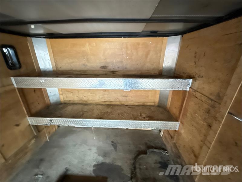 Freedom trailers 20 ft T/A Enclosed Trailer Remorque Fourgon