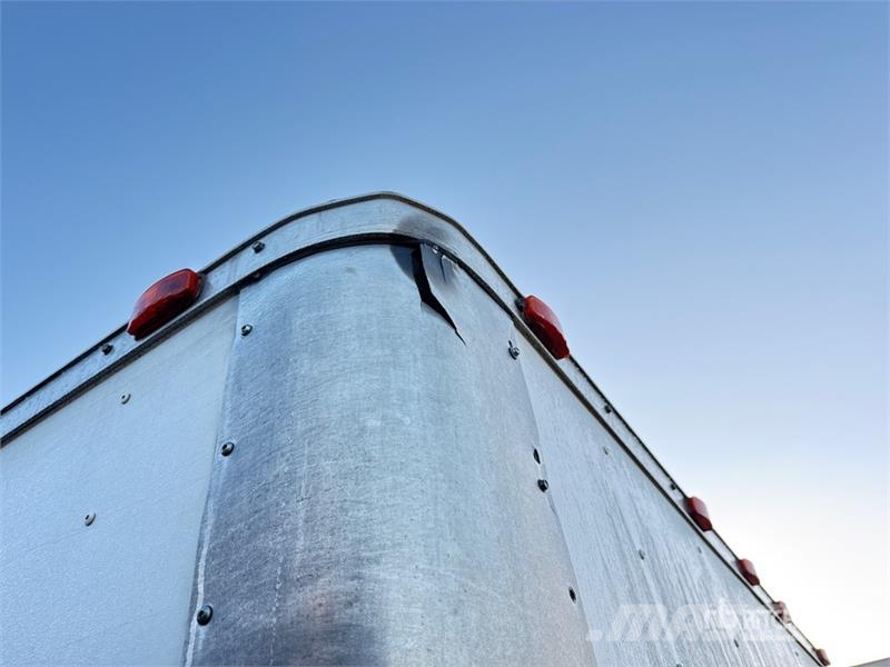  Freedom trailers 20 ft T/A Enclosed Trailer Remorque Fourgon