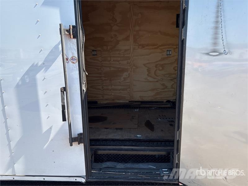  Freedom trailers 41 ft Tri/A Enclosed Trailer Прицепы-фургоны