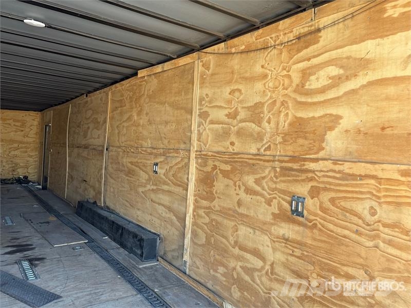  Freedom trailers 41 ft Tri/A Enclosed Trailer Прицепы-фургоны