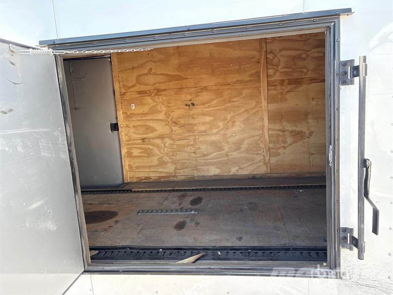  Freedom trailers 41 ft Tri/A Enclosed Trailer Прицепы-фургоны