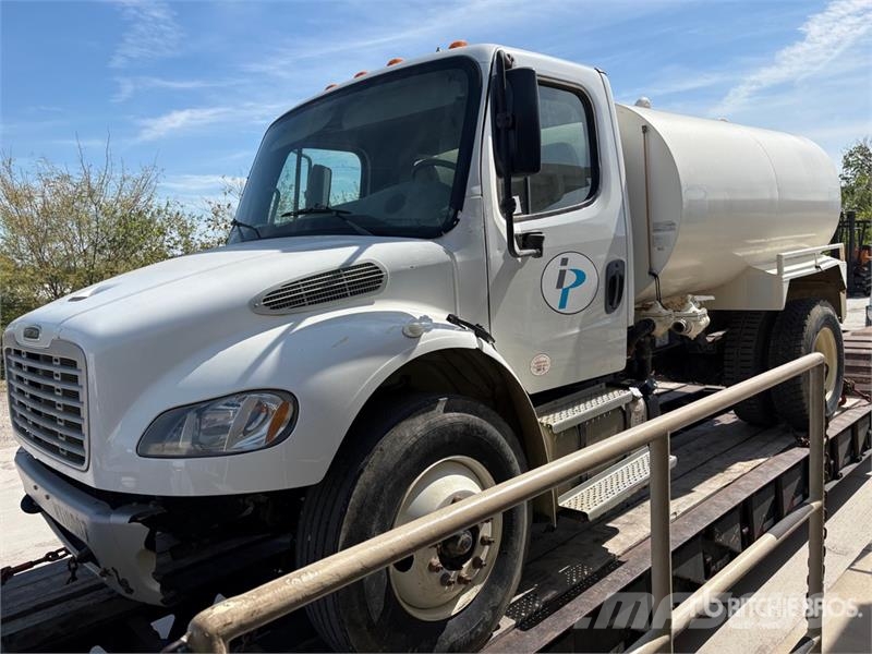 Freightliner 108SD صهاريج مياه