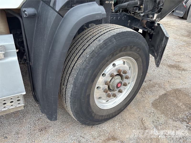 Freightliner 108SD 10x4 Quad/A Dump Truck Tipper trucks