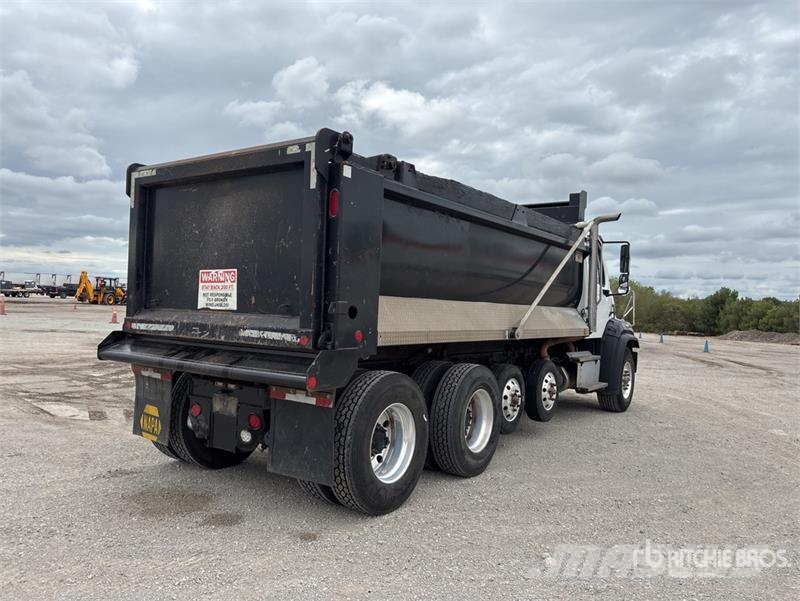 Freightliner 108SD 10x4 Quad/A Dump Truck Tipper trucks