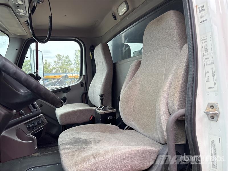 Freightliner 108SD 10x4 Quad/A Dump Truck Tipper trucks