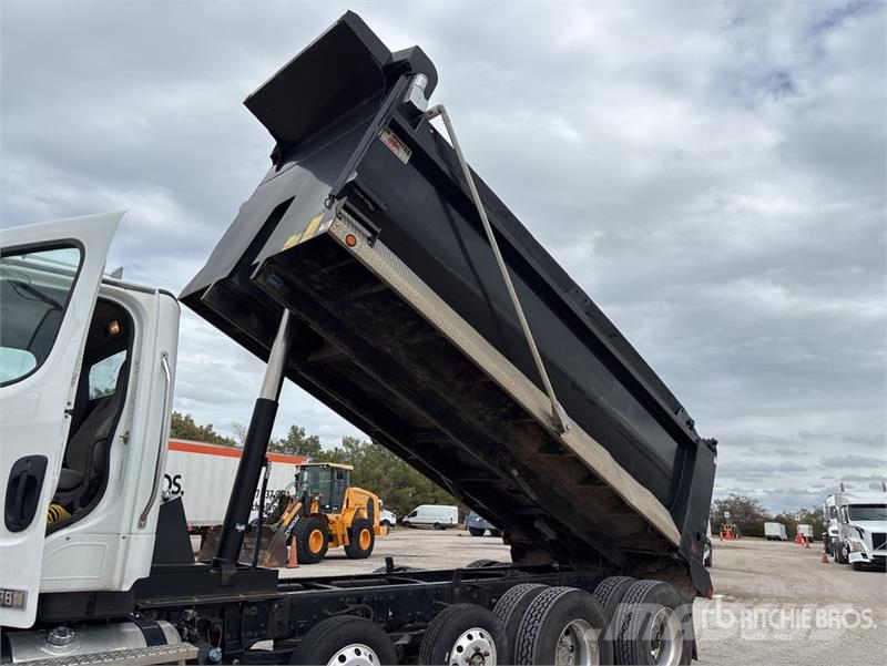 Freightliner 108SD 10x4 Quad/A Dump Truck Tipper trucks