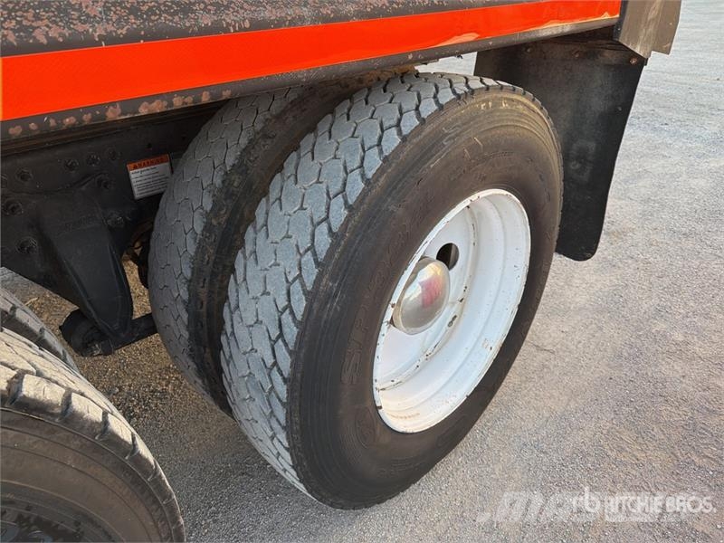 Freightliner 108SD 6x4 T/A Dump Truck Kiperi kamioni
