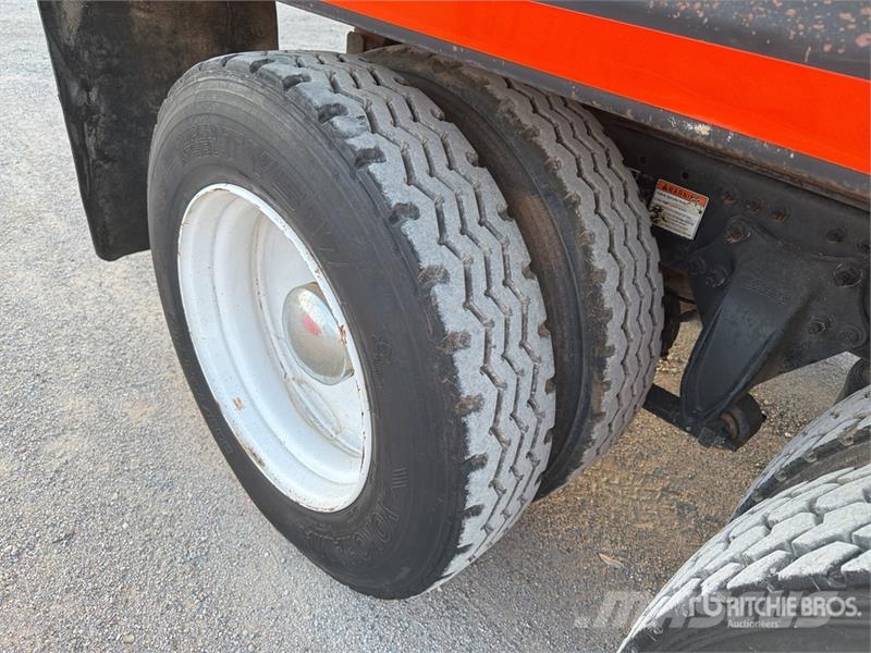 Freightliner 108SD 6x4 T/A Dump Truck Kiperi kamioni