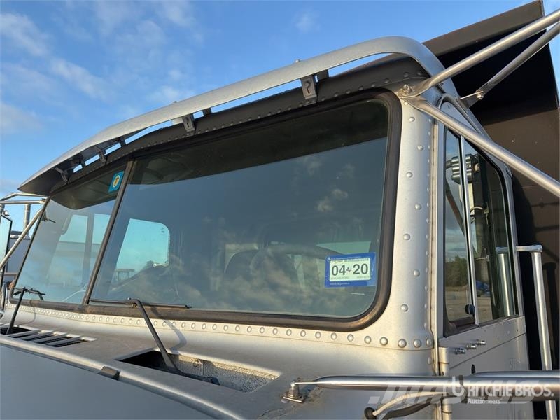 Freightliner 108SD 6x4 T/A Dump Truck Kiperi kamioni