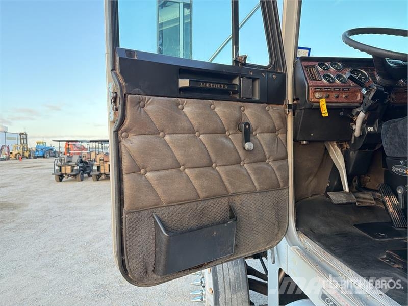 Freightliner 108SD 6x4 T/A Dump Truck Kiperi kamioni