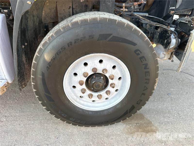 Freightliner 114 SD 6x4 Mixer Truck Betonmischer