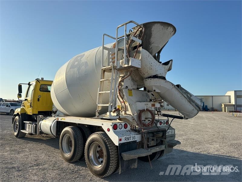 Freightliner 114 SD 6x4 Mixer Truck Betonmischer