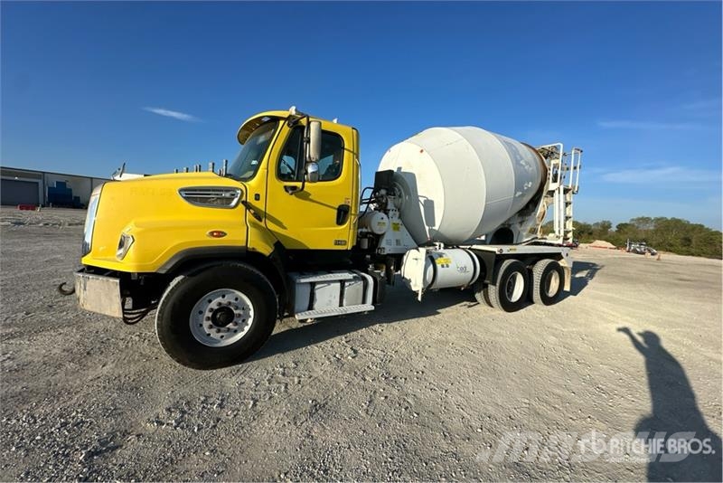 Freightliner 114 SD 6x4 Mixer Truck Betonmischer