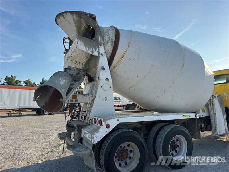 Freightliner 114 SD 6x4 Mixer Truck Betonmischer
