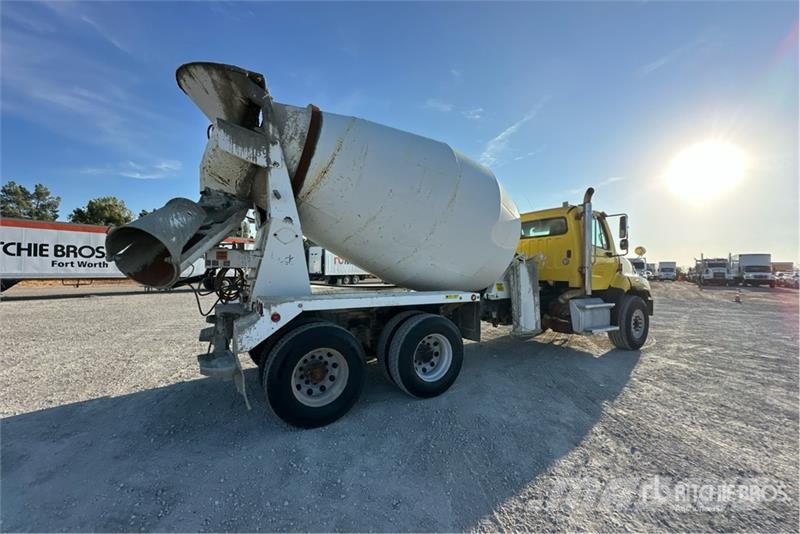 Freightliner 114 SD 6x4 Mixer Truck Betonmischer