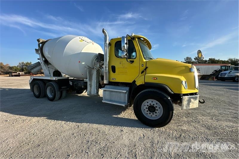 Freightliner 114 SD 6x4 Mixer Truck Betonmischer