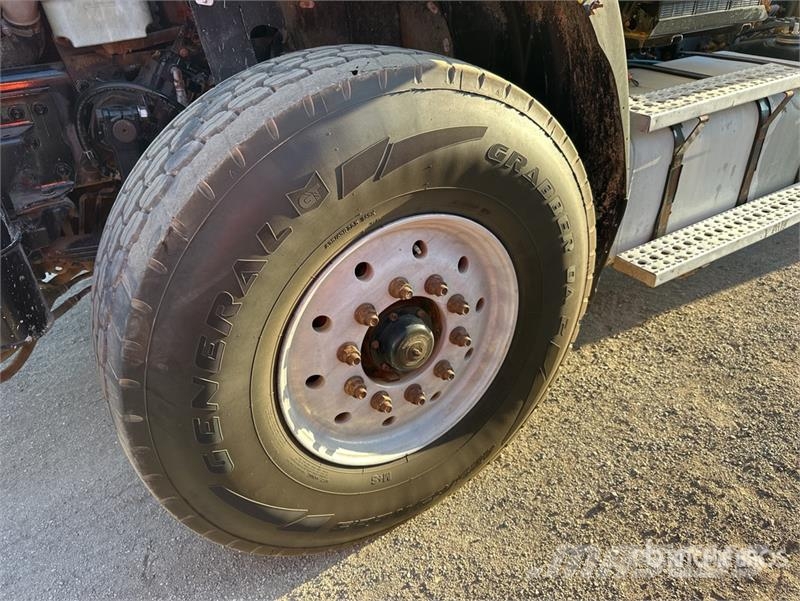 Freightliner 114 SD 6x4 Mixer Truck Betonmischer