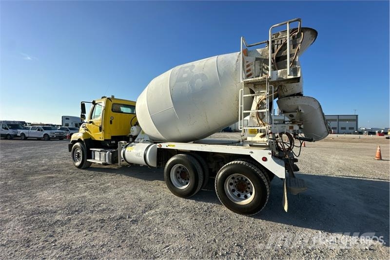 Freightliner 114 SD 6x4 Mixer Truck Betonmischer