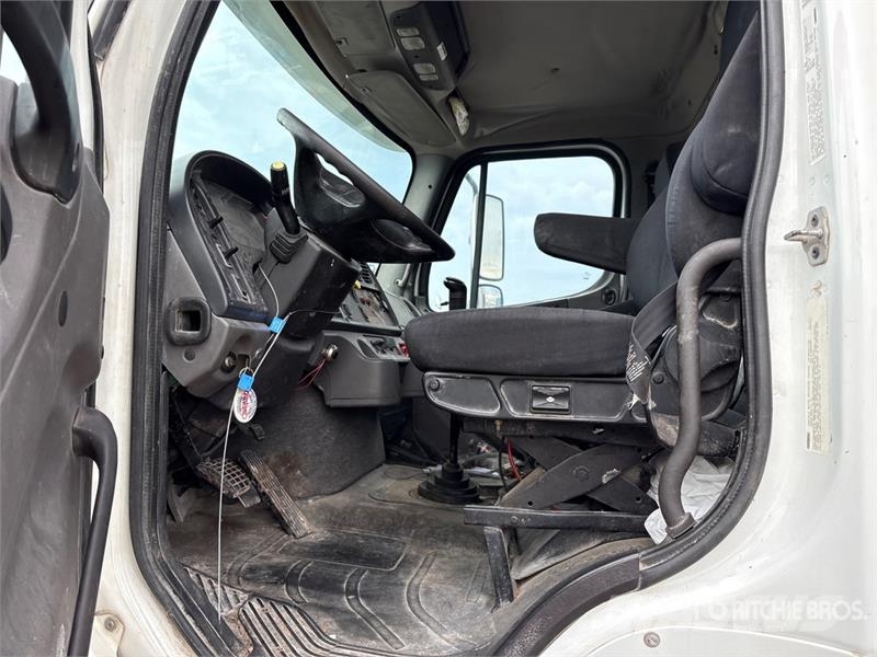 Freightliner 114SD Kombi vozila/ vakum kamioni