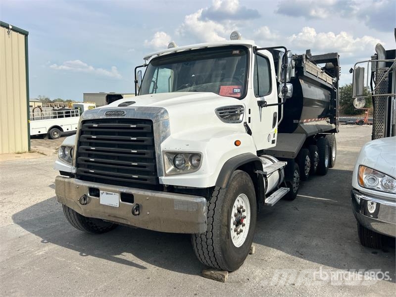 Freightliner 114SD Самоскиди