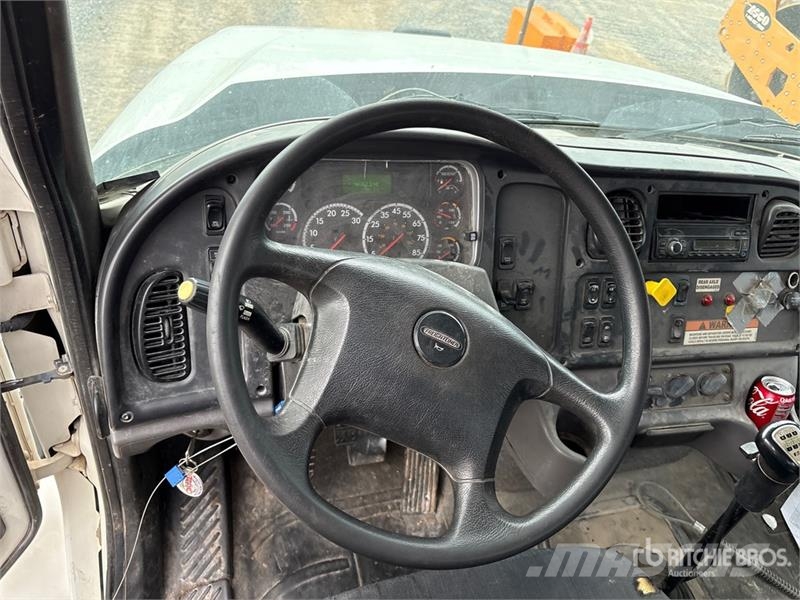 Freightliner 114SD Kombi vozila/ vakum kamioni