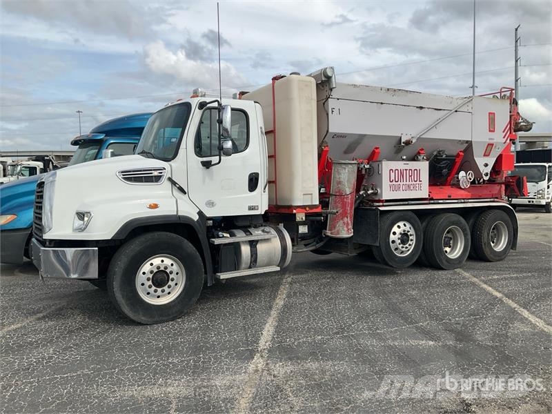 Freightliner 114SD Betonvedēji