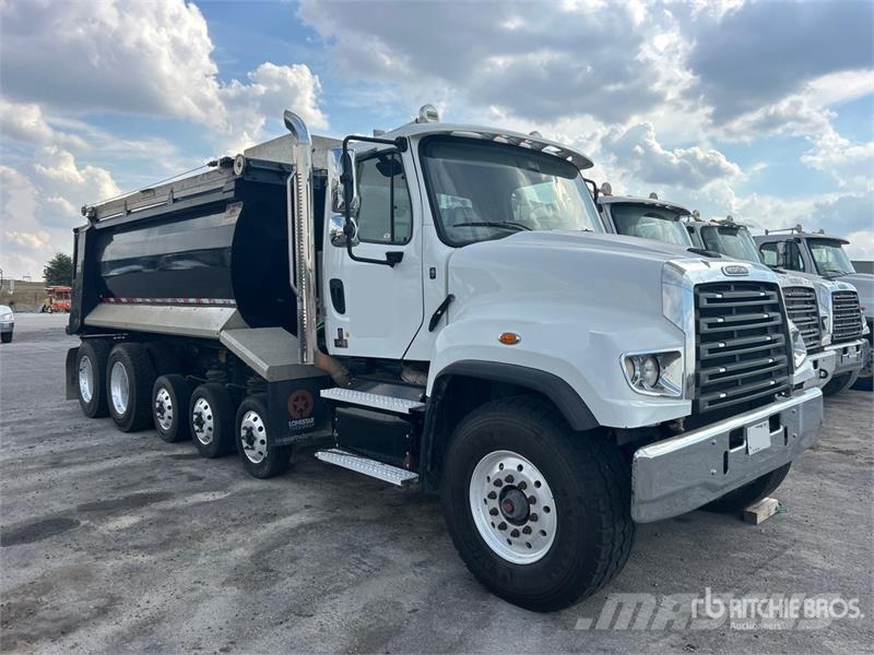 Freightliner 114SD Самоскиди