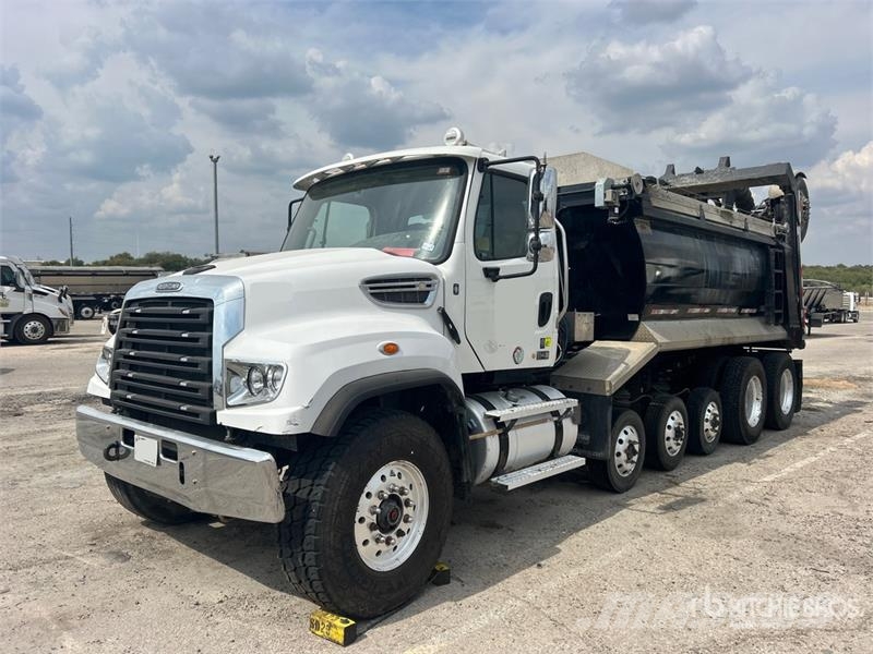 Freightliner 114SD Самоскиди
