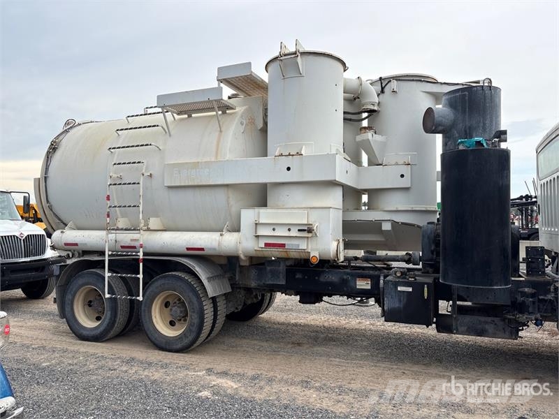 Freightliner 114SD Kombi vozila/ vakum kamioni