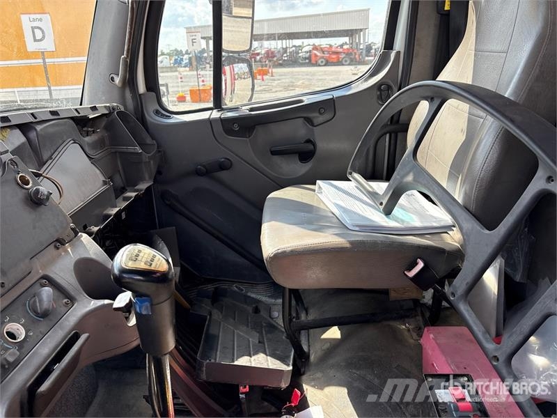 Freightliner 114SD Vakuumski tovornjaki