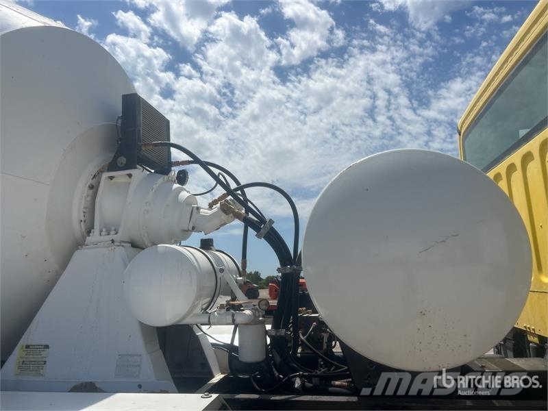 Freightliner 114SD 10x4 Mixer Truck Caminhões de concreto