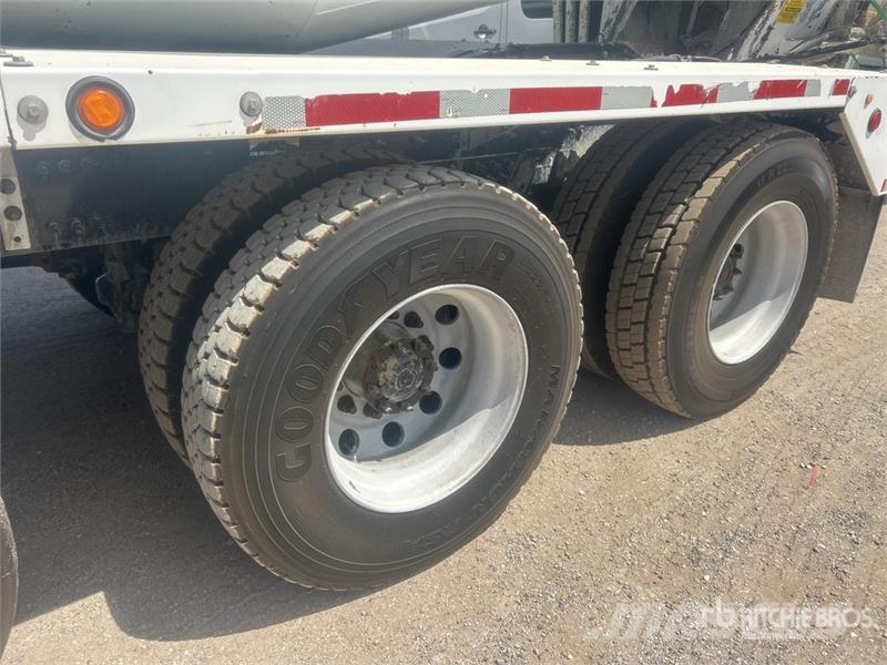 Freightliner 114SD 10x4 Mixer Truck Caminhões de concreto