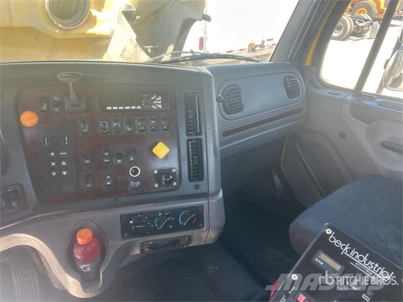 Freightliner 114SD 10x4 Mixer Truck Caminhões de concreto