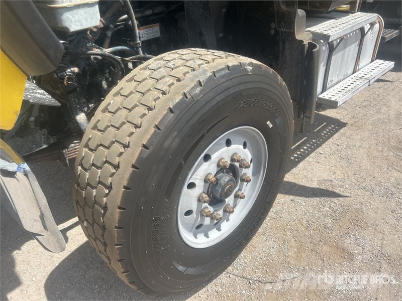 Freightliner 114SD 10x4 Mixer Truck Caminhões de concreto