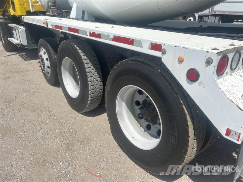 Freightliner 114SD 10x4 Mixer Truck Caminhões de concreto