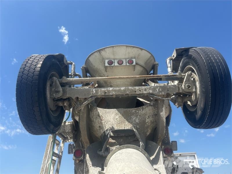 Freightliner 114SD 10x4 Mixer Truck Caminhões de concreto