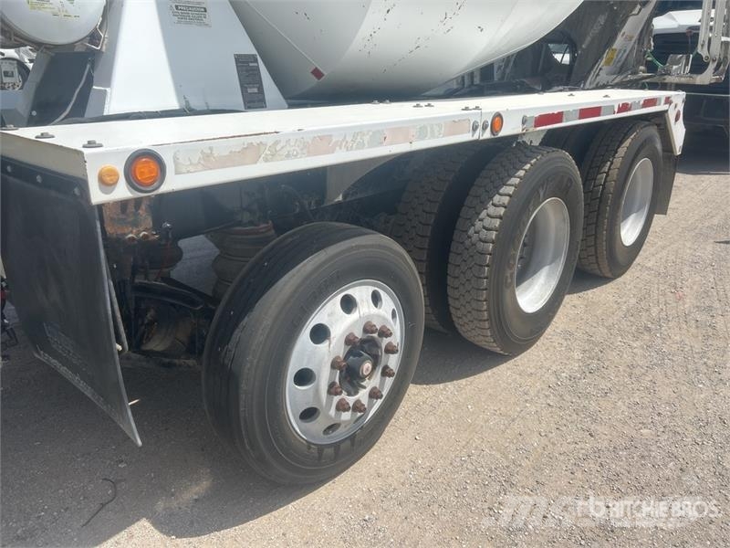 Freightliner 114SD 10x4 Mixer Truck Caminhões de concreto