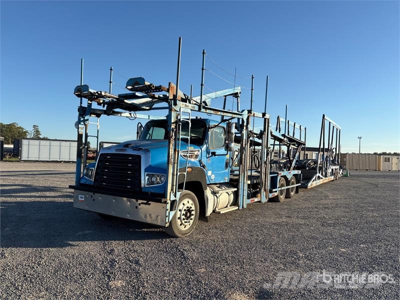 Freightliner 114SD 6x4 Car Carrier Truck Camiones portacoches