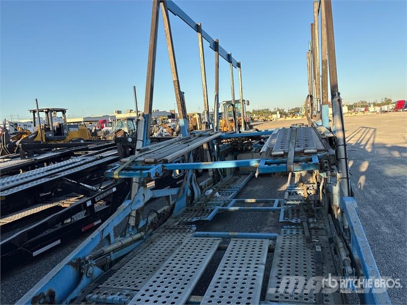 Freightliner 114SD 6x4 Car Carrier Truck Camiones portacoches