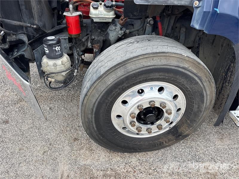 Freightliner 114SD 6x4 Flatbed Truck Kamioni sa otvorenim sandukom